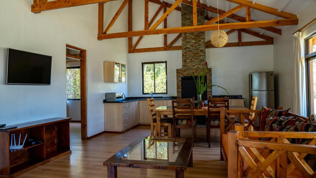 Black Wattle House นาคูรู ภายนอก รูปภาพ