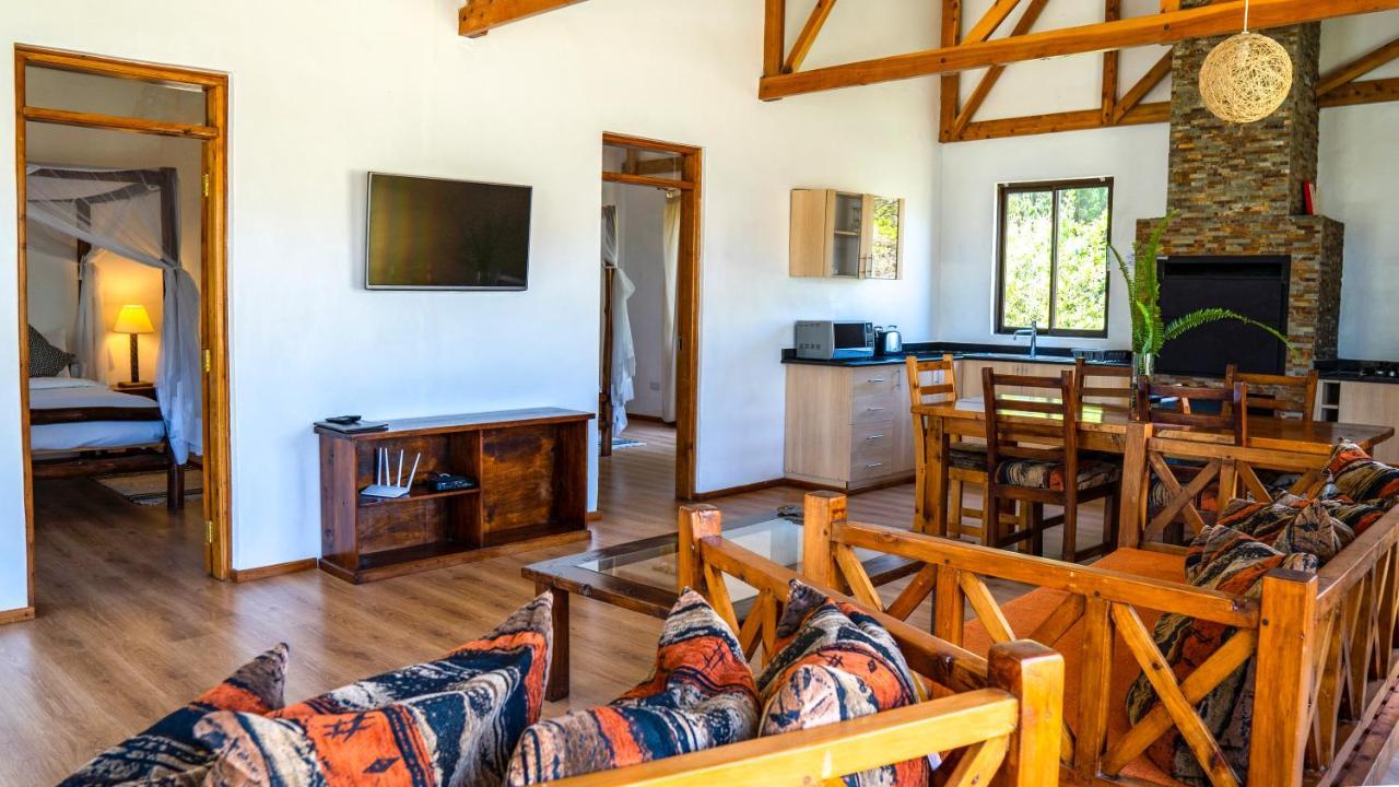 Black Wattle House นาคูรู ภายนอก รูปภาพ
