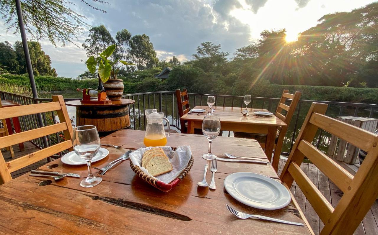 Black Wattle House นาคูรู ภายนอก รูปภาพ